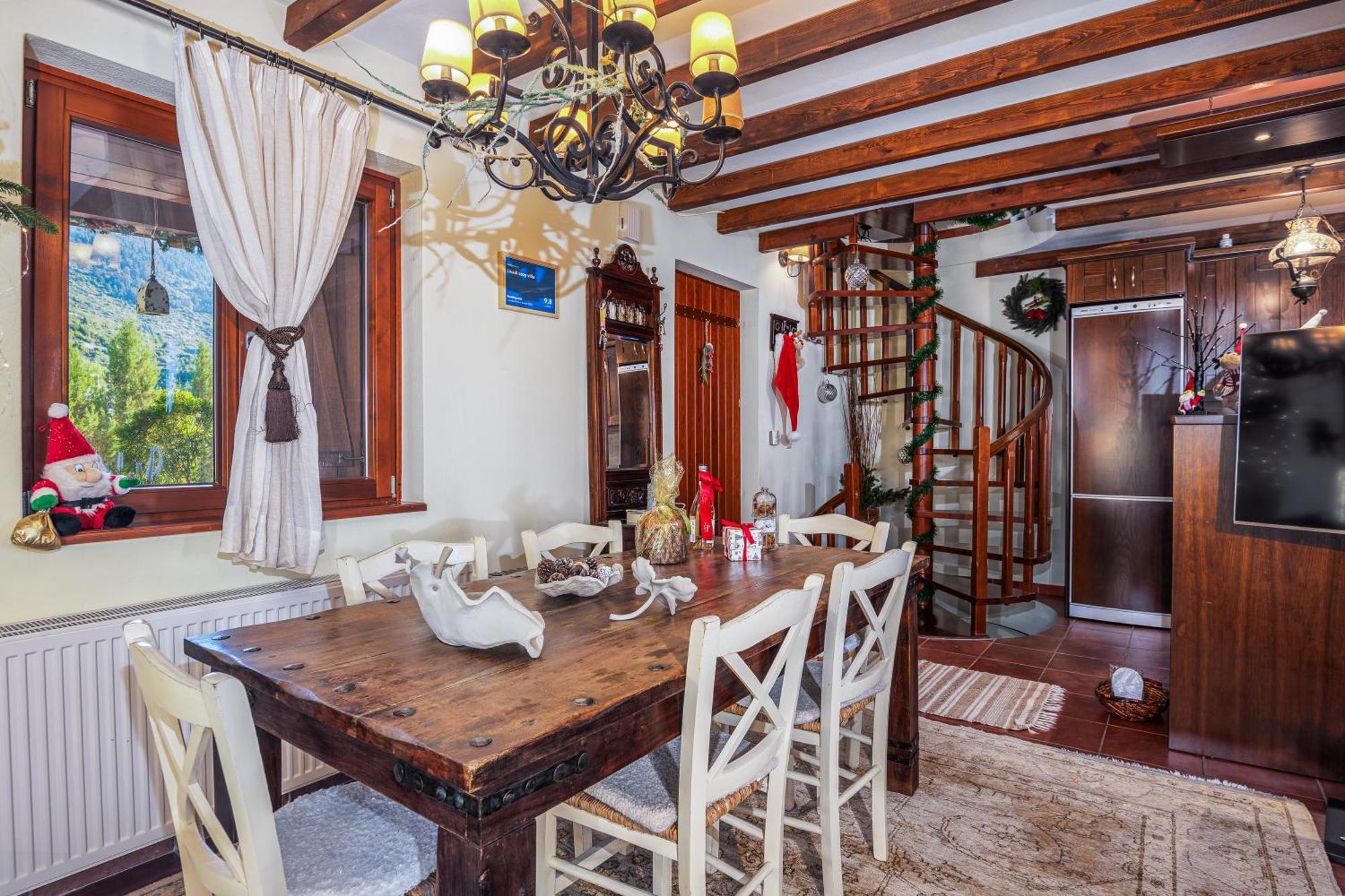 Livadi Cozy Villa 阿拉霍瓦 外观 照片